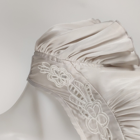 Zhouk Dress Size M Cream Flutter Sleeves Tie Waist Embroidered Cutouts 100% Silk - Picture 5 of 16